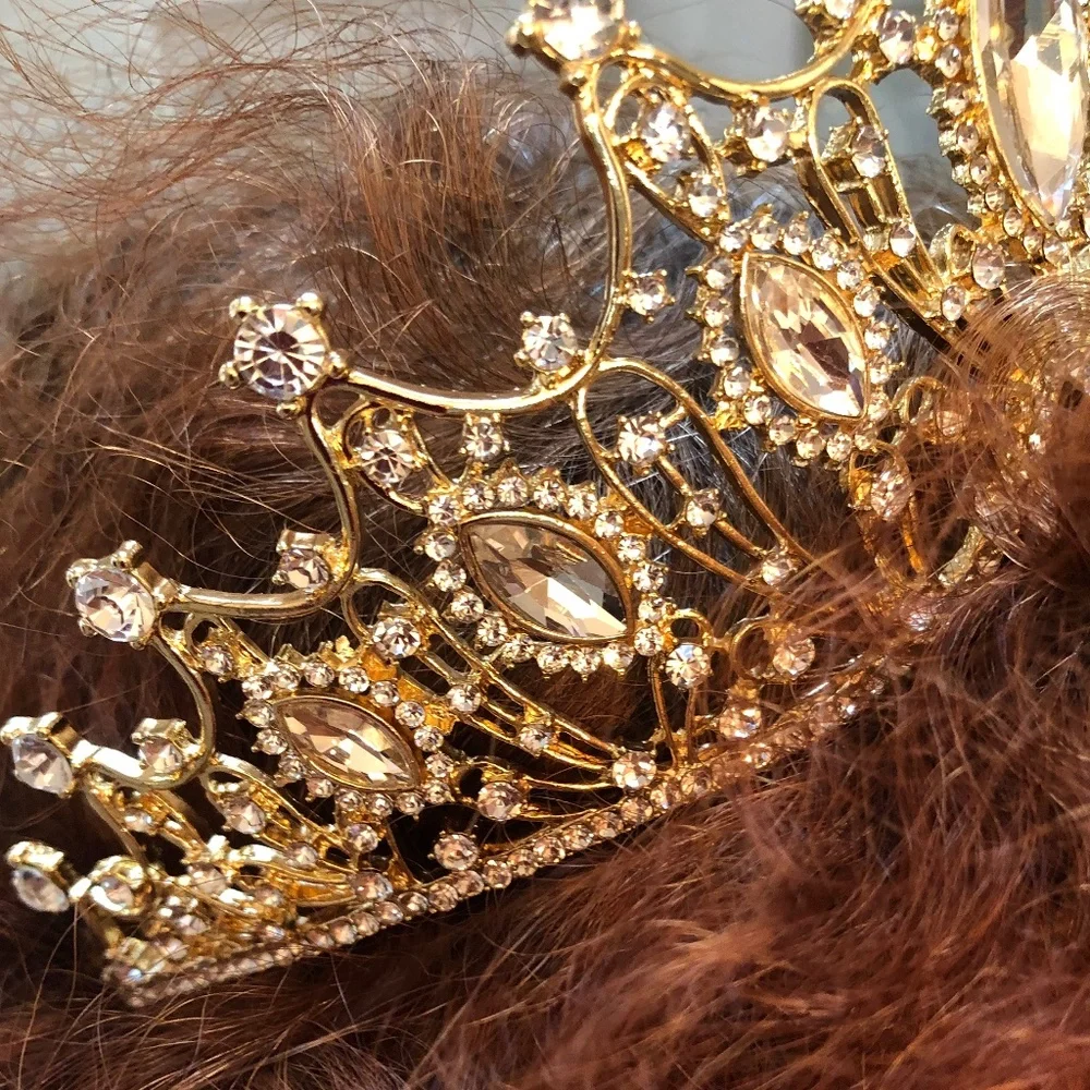 Wedding Crown Tiara - Picture 11 of 16